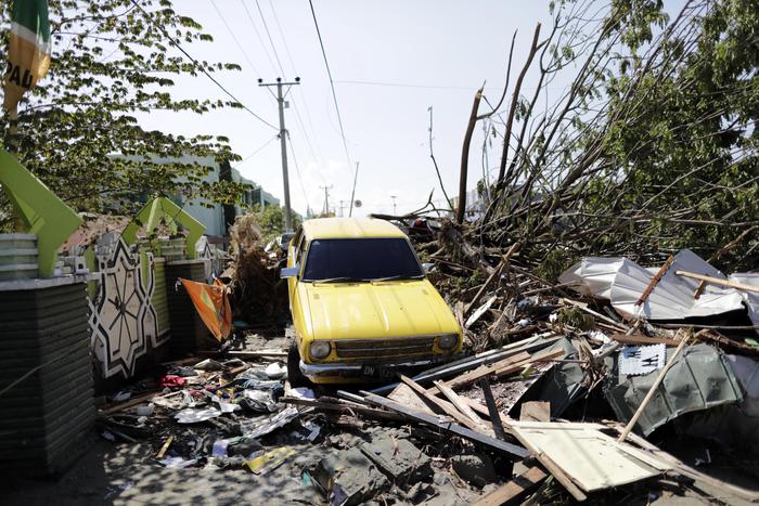 Indonesia Il Bilancio Terribile Dello Tsunami 830 Morti Cagliari