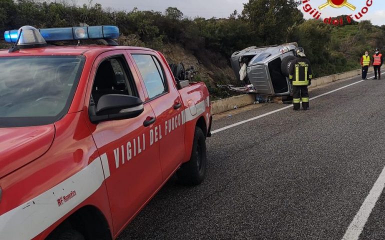 Incidente Nel Nuorese Auto Si Ribalta Sulla Sp Cagliari Vistanet