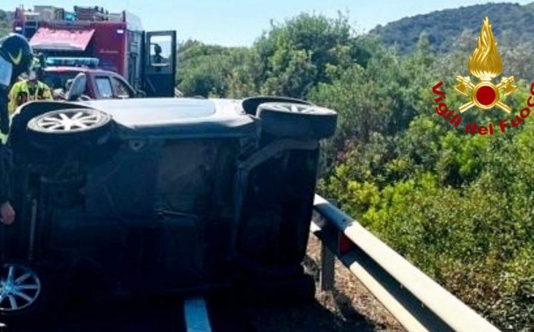 Sardegna Auto Fuori Strada Muore Il Conducente Cagliari Vistanet