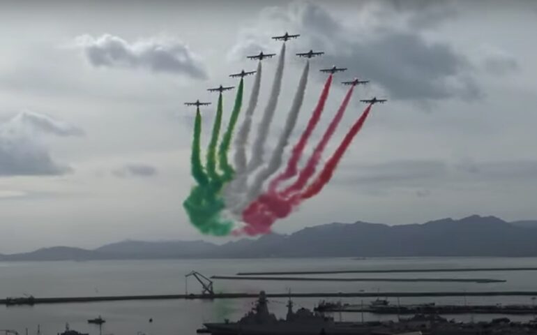 Le Frecce Tricolori Nel Cielo Di Cagliari Cagliari Vistanet