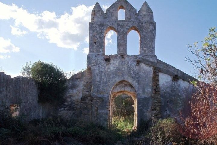 Lo Sapevate A Lotzorai Esiste Una Chiesa Abbandonata Piena Di Fascino