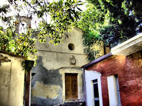 A Cagliari, nel quartiere Villanova, si trova la chiesetta di San Rocco, che pochi conoscono