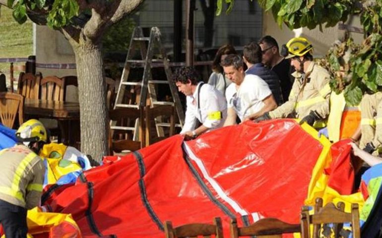 Tragedia in Spagna: esplode un castello gonfiabile. Morta una bambina