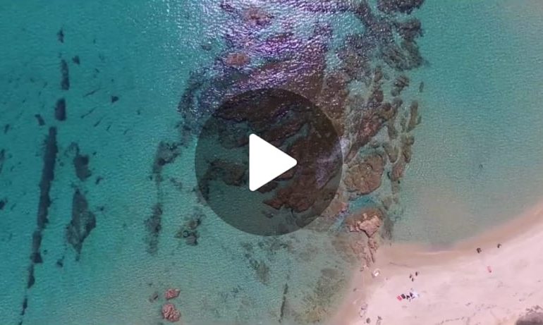 Video La Splendida Spiaggia Dello Scoglio Di Peppino A Cosa