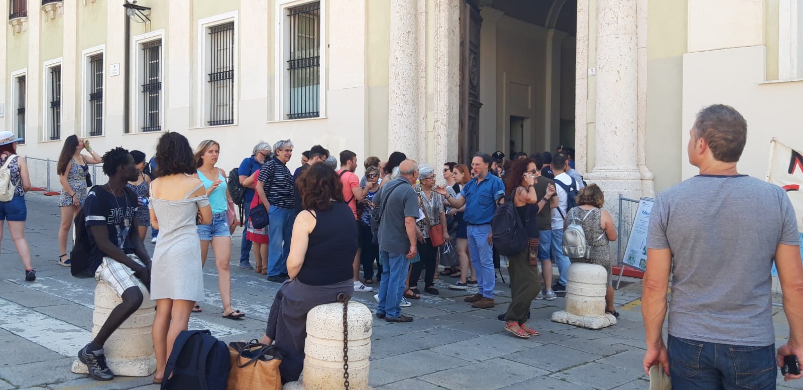 A Cagliari Un Presidio Di Solidarietà Con La Sea Watch | Cagliari ...