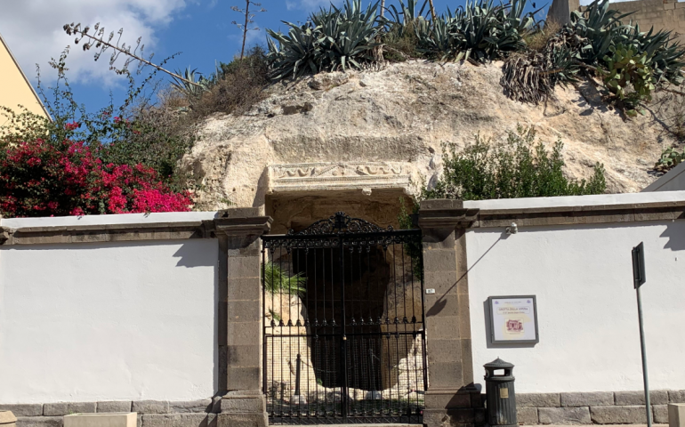 La grotta della Vipera custodisce la storia d’amore più antica di Cagliari
