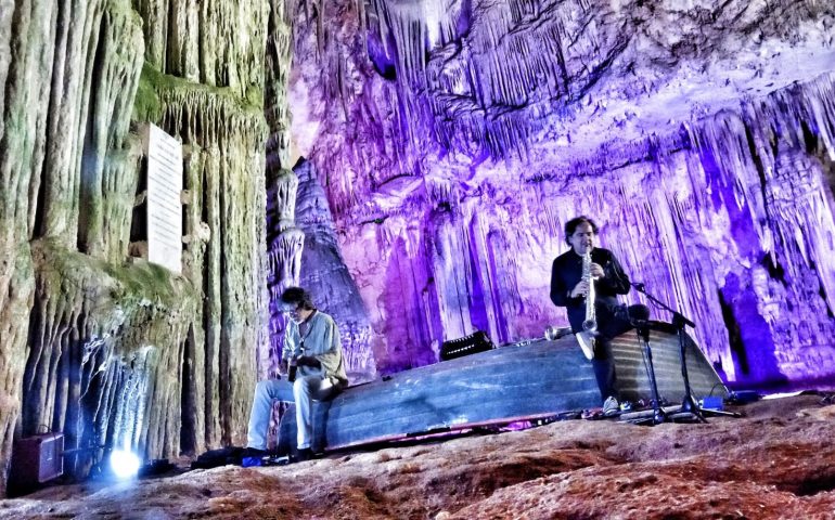 L’incanto della Grotta di Nettuno sbarca a Los Angeles: alla Festa della Musica il video di Favata e Peghin