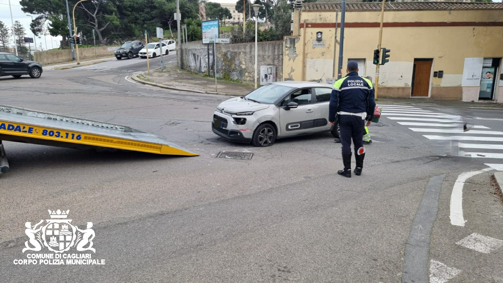 Cagliari, Auto Svolta A Sinistra E Urta Uno Scooter | Cagliari - Vistanet