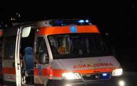 Si schianta sulle auto in sosta a Cagliari: morto dopo un malore alla guida