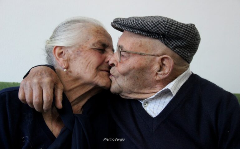 70 e oltre anni d’amore nella meravigliosa gallery dei centenari di Sardegna