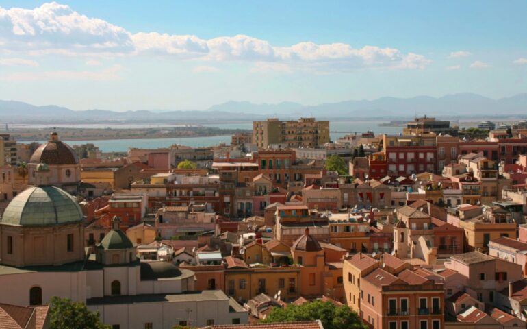 Istat, a Cagliari peggiora la qualità dell’aria. Città virtuosa, invece, su gestione rifiuti