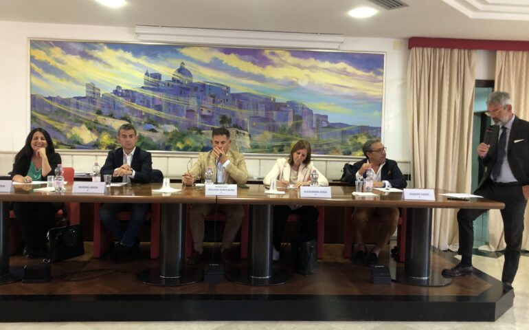 Confcommercio ha incontrato i candidati a sindaco di Cagliari. Tutti hanno detto “no alla privatizzazione dell’aeroporto”
