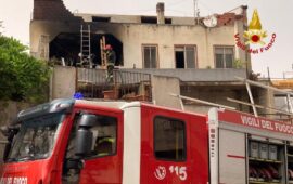 Monastir, incendio devasta un’abitazione: 59enne ustionato e trasportato all’ospedale