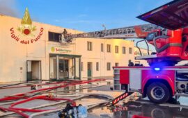 Enorme incendio distrugge Sa Marigosa, una tra le più importanti imprese agroalimentari sarde