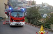 Lanusei: albero pericolante rischia di crollare su piazza Mameli. I Vigili del Fuoco lo mettono in sicurezza