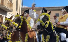 Sartiglia da brividi: 18 stelle illuminano Oristano in una corsa mozzafiato