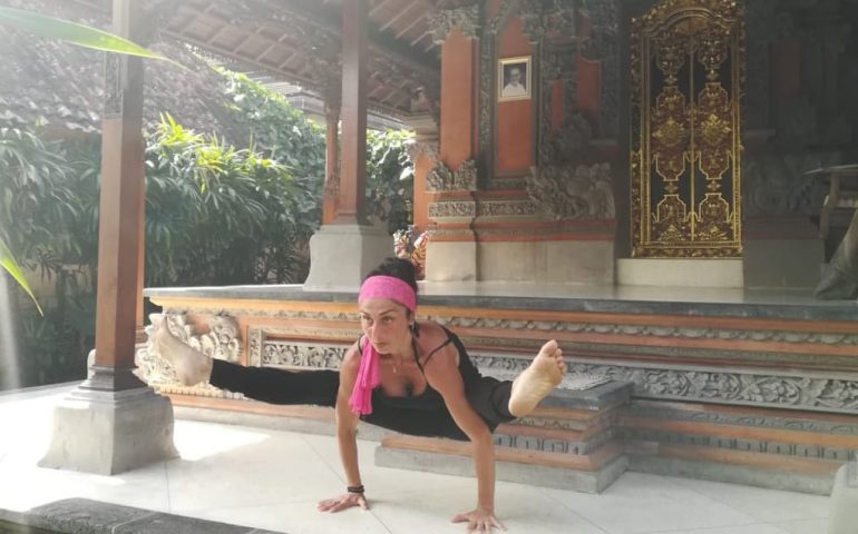 Perché iniziare a praticare yoga? La parola all’insegnante ogliastrina Gemma Loi