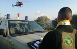 Giornata di incendi in Ogliastra: mezzi aerei del Corpo Forestale in azione a Jerzu e a Tertenia