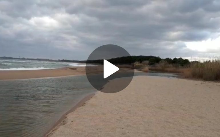 (VIDEO) Ogliastra, la forza impetuosa del mare nella spiaggia Iscrixedda (Lotzorai)