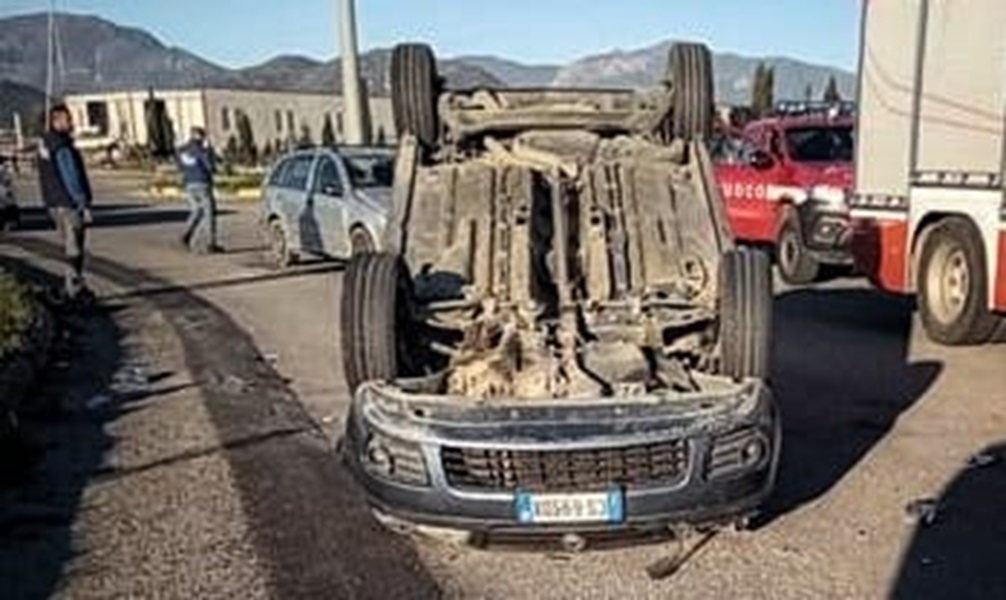 Tortolì, Incidente Fra Due Auto: Una Si Ribalta | Ogliastra - Vistanet