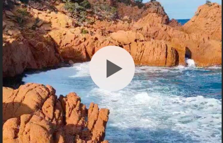 (VIDEO) La bellezza del mare d’inverno lungo il sentiero per Cala Luas