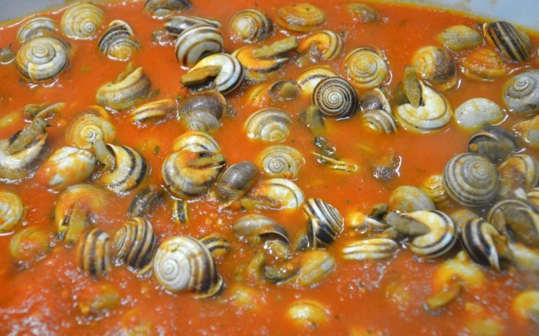 Lo sapevate? A Roma mangiare lumache “porta bene”. Superstizioni culinarie e tradizione popolare