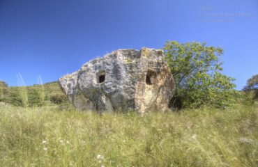 domus de janas a mores, sardegna