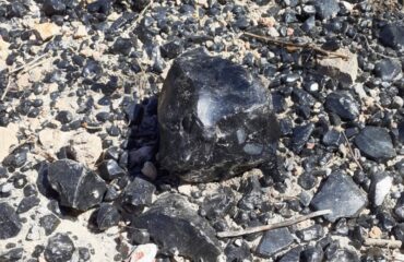 Ossidiana di Masullas, sito di Conca e Cannas nel Monte Arci (foto Luigi Sanciu, geologo)