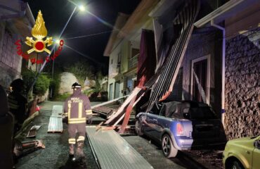 interventi dei vigili del fuoco per il forte vento in sardegna