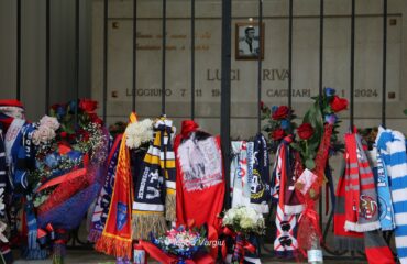 Cagliari, la tomba di Gigi Riva al cimitero di Bonaria