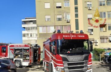 L'intervento dei Vigili del Fuoco in via Castelli